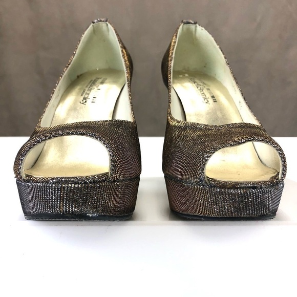 𝅺STUART Weitzman Shoes for Russell & Bromley metallic sparkle platform pumps - Picture 4 of 13
